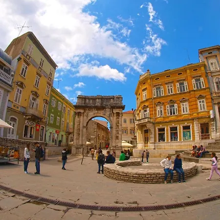 Fuer 2 Personen Ca 30 Qm In Pula, Istrien Istrische Riviera Pula